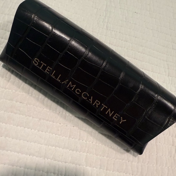 Stella McCartney Black Croc-Embossed Sunglass case - Picture 3 of 5
